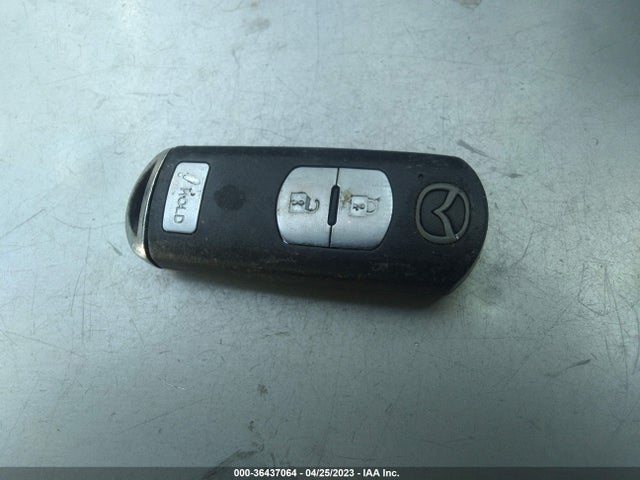 Mazda Mazda3 5-door Touring 2017 3MZBN1L74HM125517 Image 3