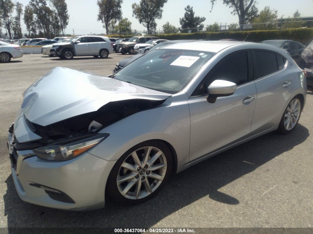 Mazda Mazda3 5-door Touring 2017 3MZBN1L74HM125517 Image 2