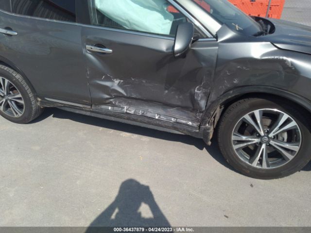 JN8AT2MV4HW023615 Nissan Rogue Sl