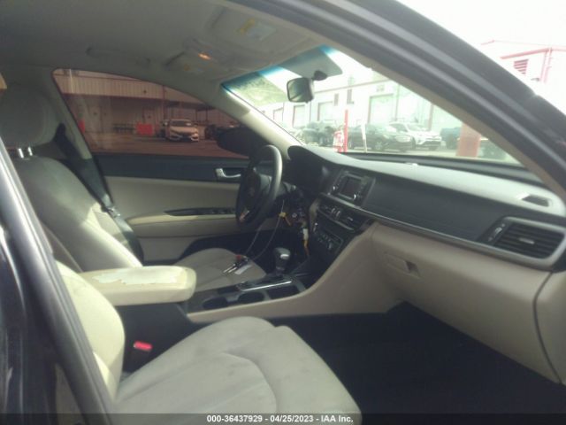 5XXGT4L38HG127768 KIA Optima Lx