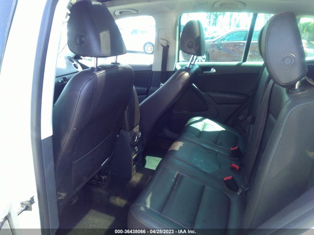 2013 VOLKSWAGEN TIGUAN SE W/SUNROOF & NAV VIN: WVGAV7AX3DW558675
