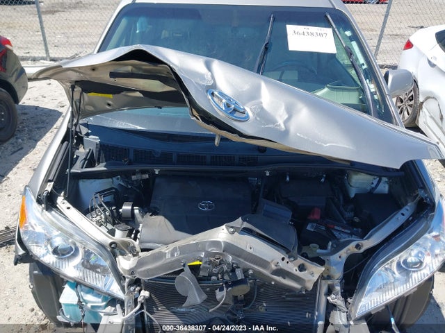 2015 TOYOTA SIENNA XLE/XLE AAS/LTD VIN: 5TDYK3DC9FS682076