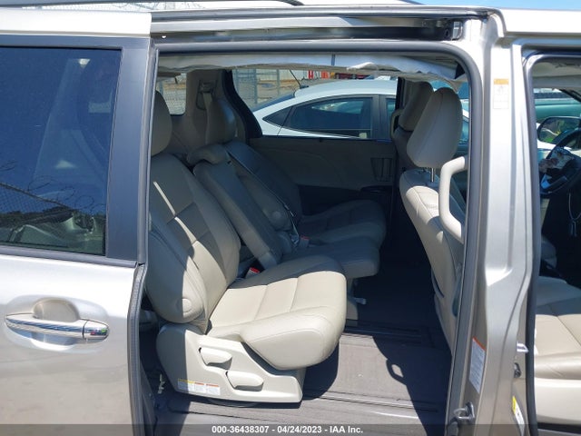 2015 TOYOTA SIENNA XLE/XLE AAS/LTD VIN: 5TDYK3DC9FS682076