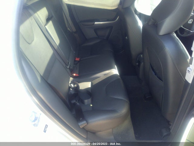 2016 VOLVO XC60 T5 PREMIER VIN: YV4612RK2G2791909