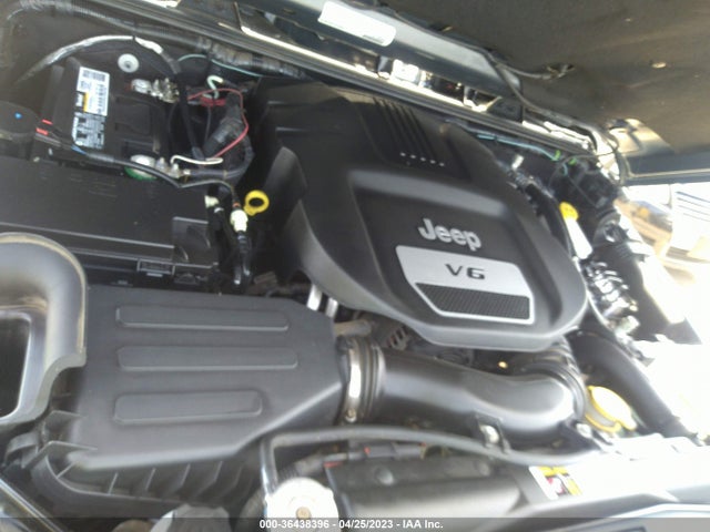 1C4BJWFG2GL257795 Jeep Wrangler Unlimited Rubicon