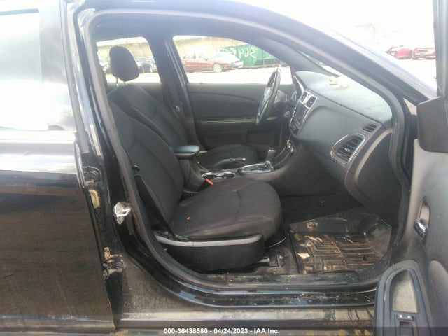 1C3CCBBG2EN132105 Chrysler 200 Touring