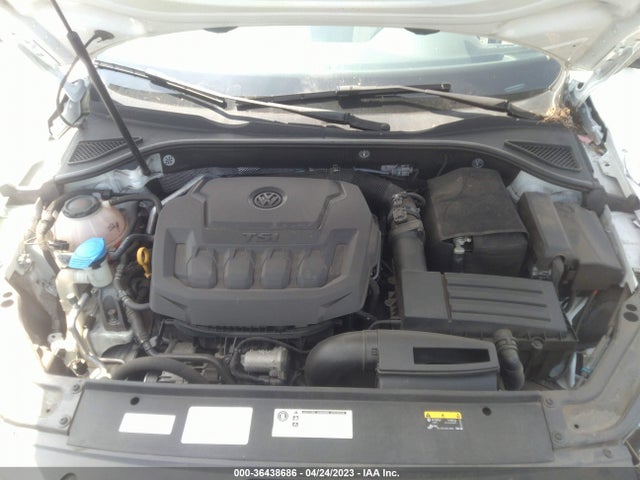 1VWBA7A37JC013672 Volkswagen Passat 2.0t Se