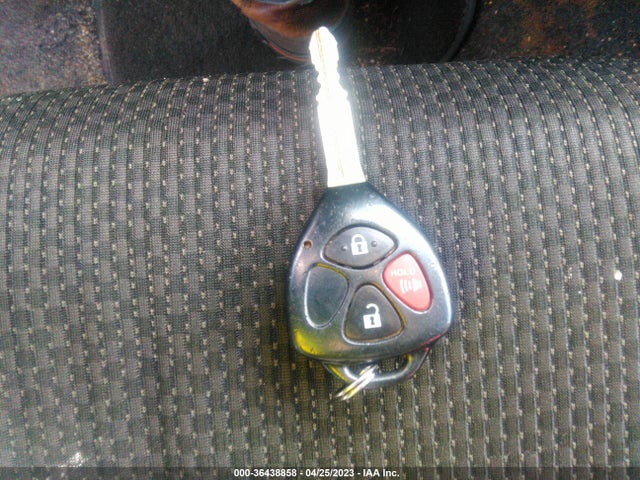 2008 SCION XB VIN: JTLKE50E681044503