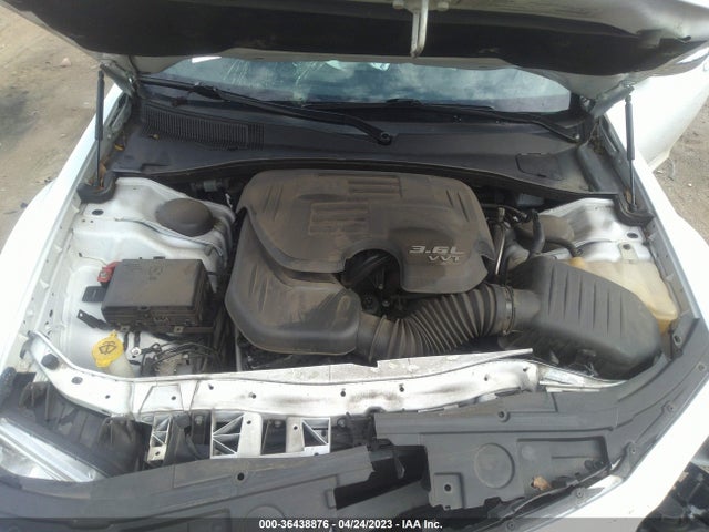 2C3CCAAG8JH214645 Chrysler 300 Touring