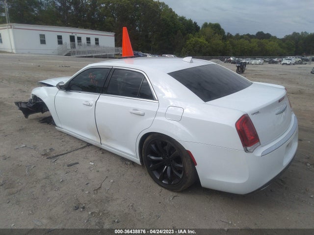 2C3CCAAG8JH214645 Chrysler 300 Touring