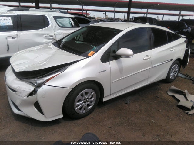 Toyota Prius Two/two Eco/three 2017 JTDKBRFU8H3031816 Image 2