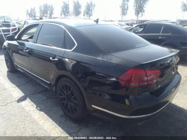 1VWBS7A32FC017911 Volkswagen Passat 1.8t Se W/sunroof & Nav
