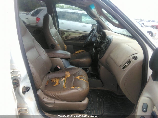 2001 FORD ESCAPE XLT VIN: 1FMYU03161KB82428