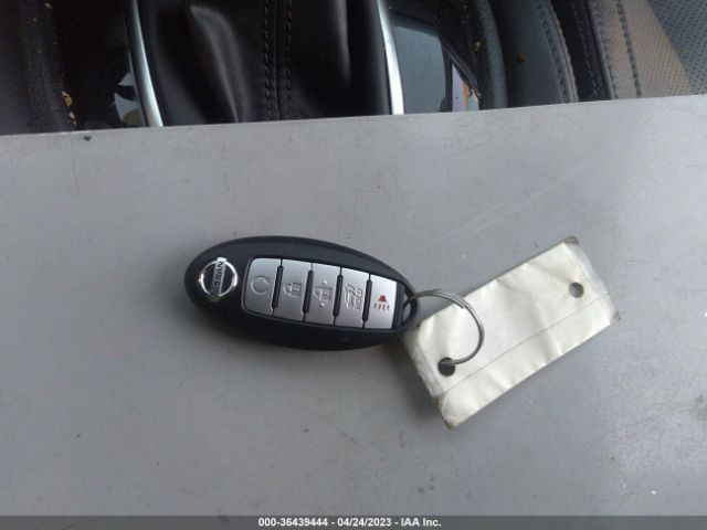 5N1AT2MV7HC787807 Nissan Rogue Sl