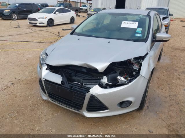 1FADP3F22EL453250 Ford FOCUS SE