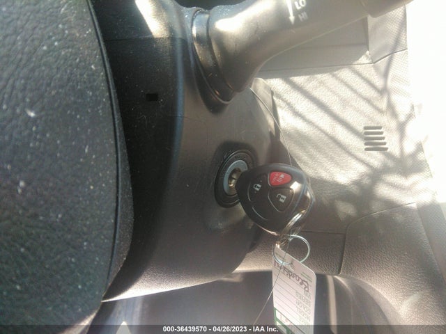2013 TOYOTA MATRIX S VIN: 2T1LE4EE9DC023427