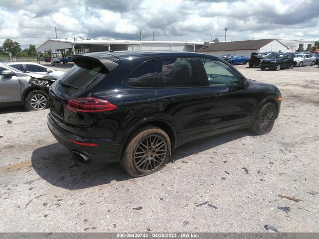2017 PORSCHE CAYENNE VIN: WP1AA2A28HKA84595