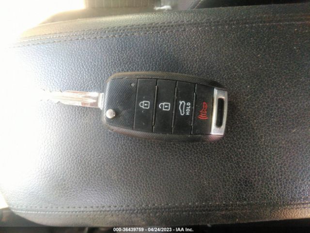3KPFL4A71HE016070 KIA FORTE LX