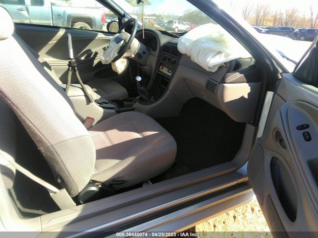 2000 FORD MUSTANG VIN: 1FAFP4047YF175120