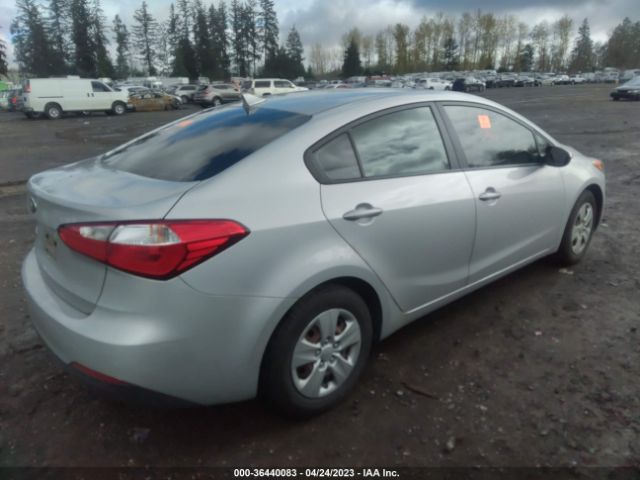 KNAFX4A65G5498125 KIA FORTE LX