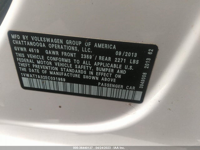 1VWAT7A32EC031959 Volkswagen Passat Wolfsburg Ed
