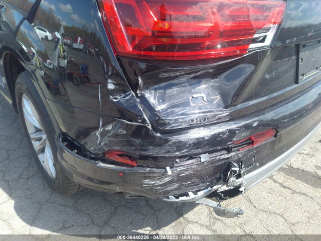 WA1LAAF74JD016453 Audi Q7 Premium Plus