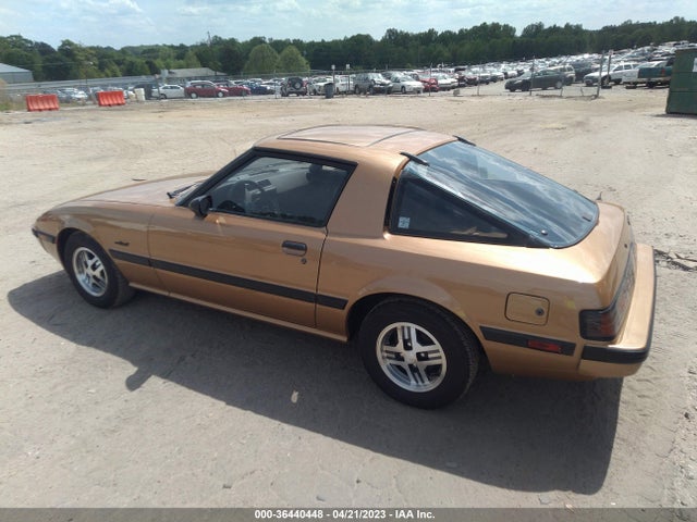 1982 MAZDA RX7 VIN: JM1FB3313C0621537