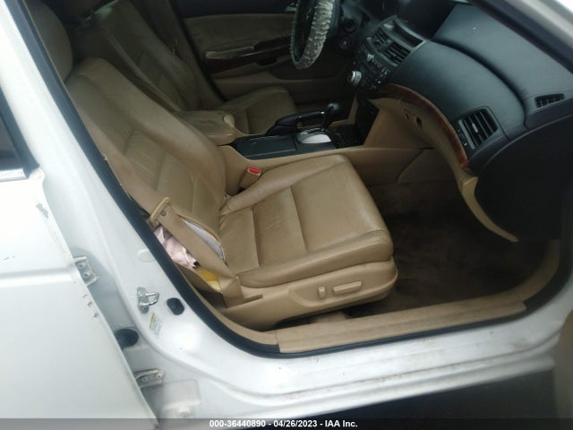 2011 HONDA ACCORD SDN EX-L VIN: 1HGCP2F80BA130134