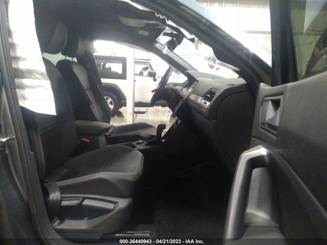 3VV2B7AX8MM139921 Volkswagen Tiguan Se R-line Black
