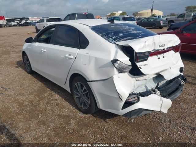 3KPF24AD7NE460560 KIA Forte Lxs