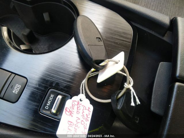 5N1AT3BA2MC705319 Nissan ROGUE SV