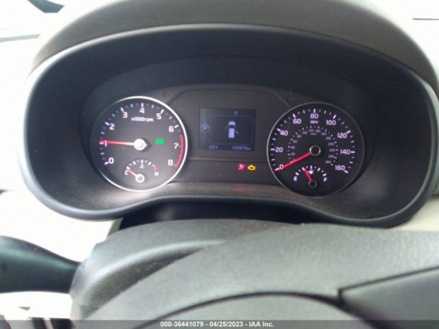 KNDPN3AC0H7216010 KIA Sportage Ex