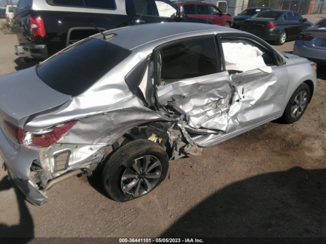 3KPA24AD8ME385599 KIA RIO S