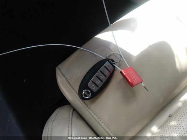 1N4AA6AP0GC410814 Nissan Maxima 3.5 Sv
