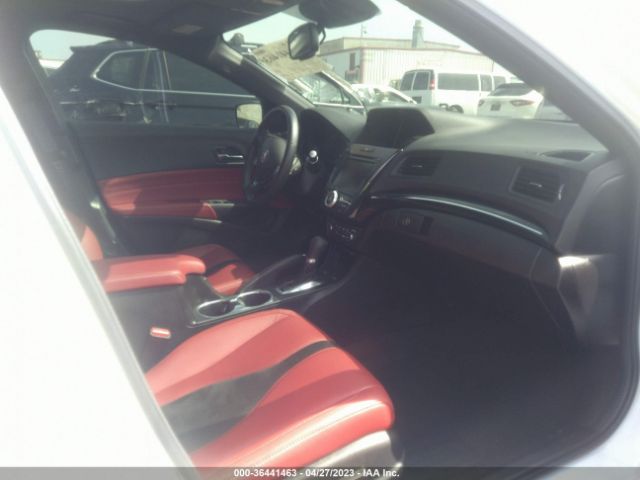 19UDE2F88NA006725 Acura Ilx Package