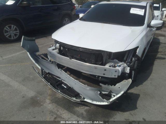 19UDE2F88NA006725 Acura Ilx Package