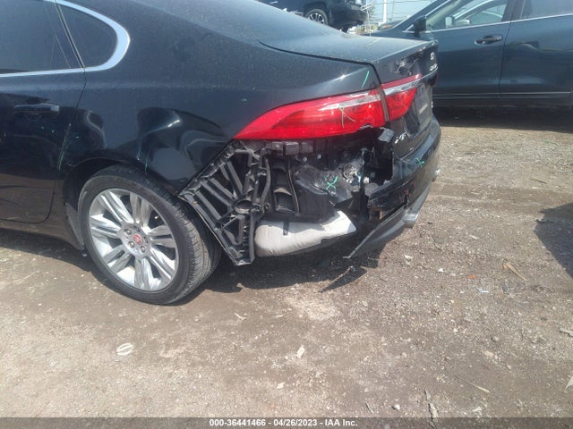 2017 JAGUAR XF 35T PREMIUM VIN: SAJBJ4BV5HCY45489