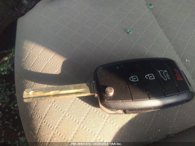 5XYPGDA50JG419439 KIA Sorento Lx V6