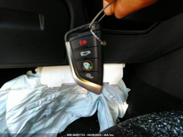 3MW5R1J03M8B98307 BMW 3 Series 330i