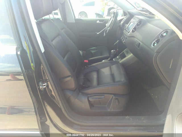 WVGRV7AX5HW504612 Volkswagen Tiguan Wolfsburg Edition