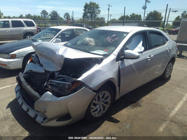 Toyota COROLLA LE 2017 5YFBURHE0HP733667 Image 2