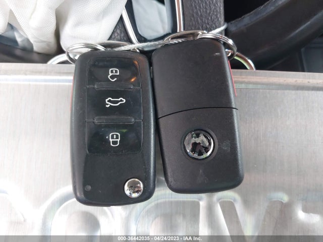WVGAV7AX0GW614401 Volkswagen TIGUAN S