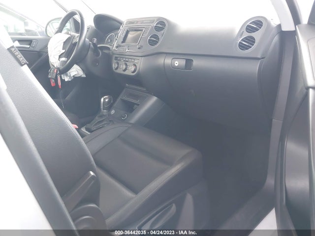 WVGAV7AX0GW614401 Volkswagen TIGUAN S