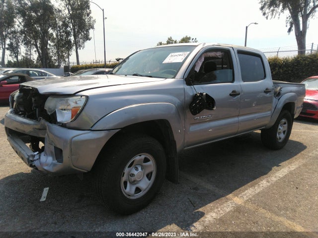 Toyota Tacoma Prerunner 2015 5TFJU4GN4FX087015 Image 2