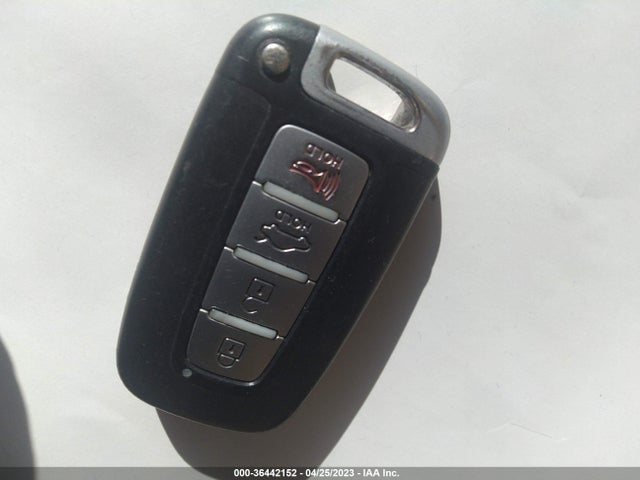 2011 HYUNDAI SONATA LTD PZEV VIN: 5NPEC4AC7BH305613