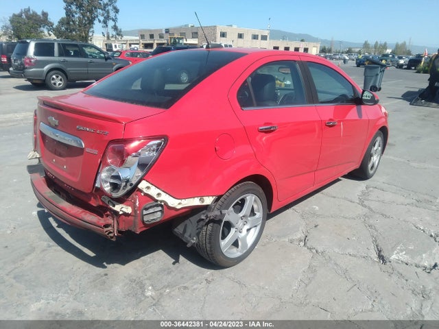 Chevrolet SONIC LTZ 2015 1G1JE5SB7F4206864 Image 4
