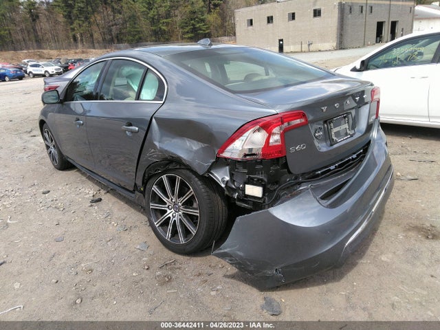 2018 Volvo S60, VIN: LYV402TK2JB172934