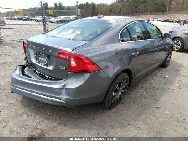 2018 Volvo S60, VIN: LYV402TK2JB172934