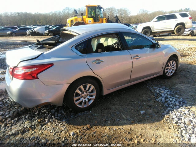 2017 NISSAN ALTIMA VIN: 1N4AL3AP0HC111575