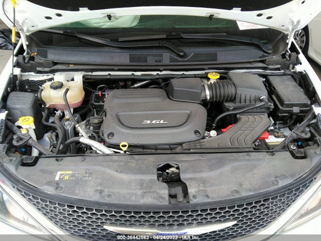 2C4RC1BG2JR142940 Chrysler Pacifica Touring L